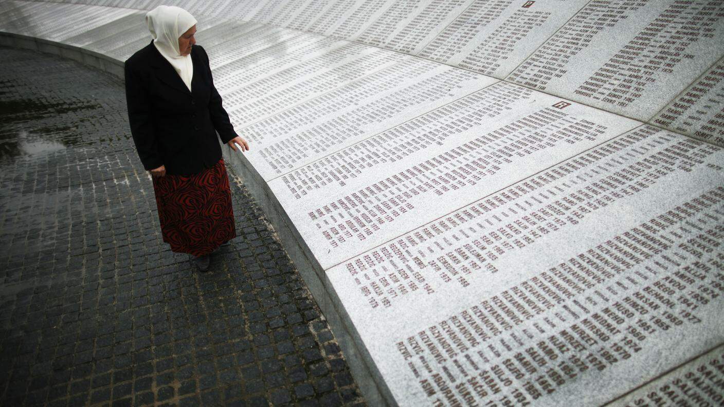 Il monumento alle vittime del massacro di Srebrenica