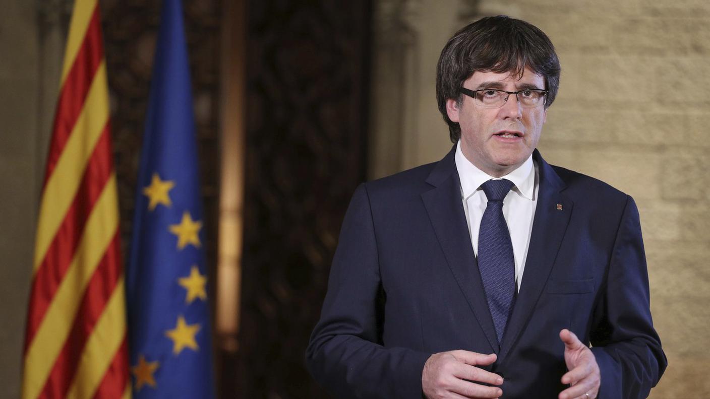 Puigdemont ha invitato i cittadini in diretta TV a "difendere le istituzioni"