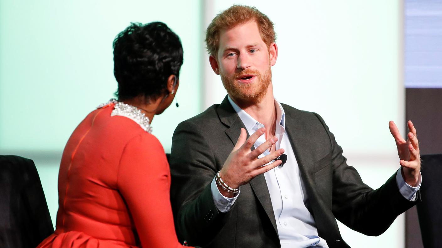Il principe Harry mentre parla di sua madre all'Obama Foundation Summit