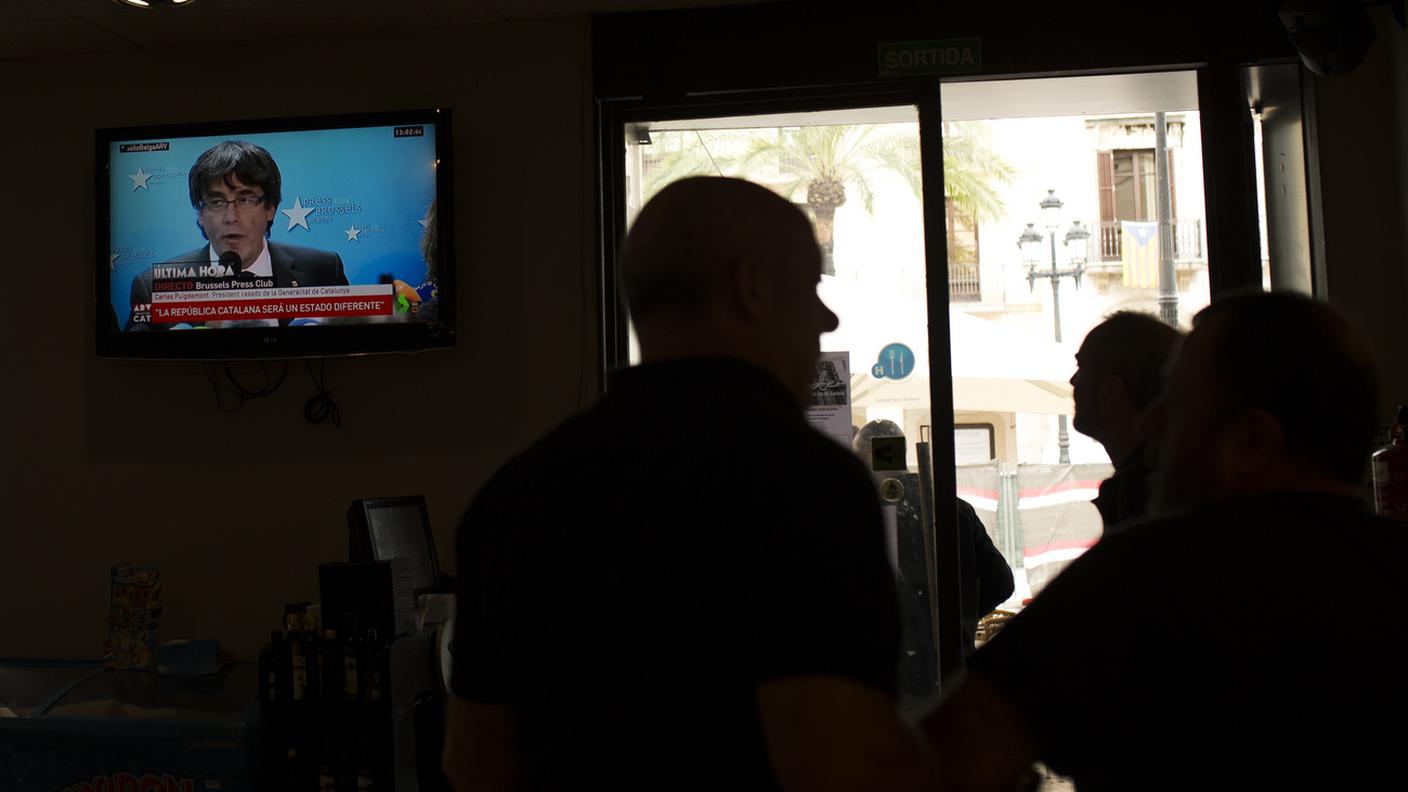 Puigdemont dal Belgio, visto in un bar spagnol