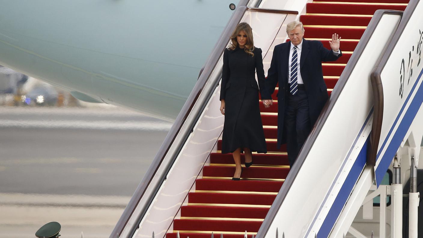 L'arrivo della coppia presidenziale a Pechino