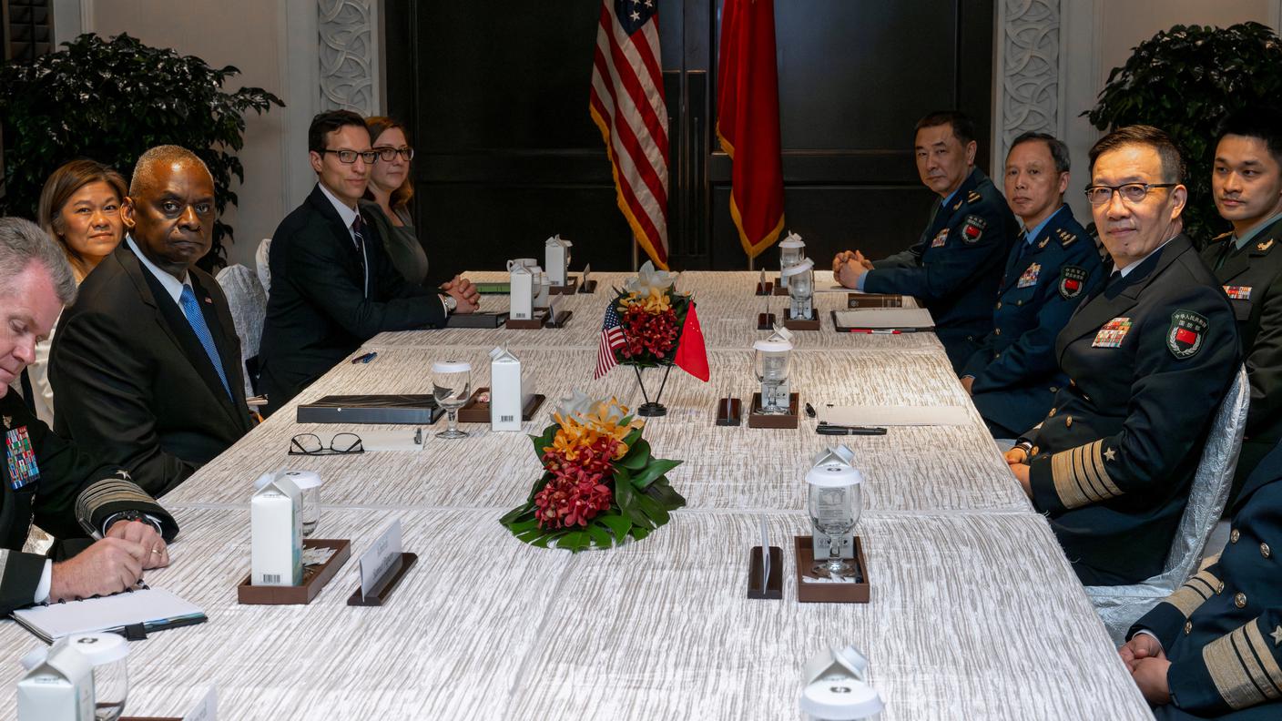 2024-05-31T080451Z_1040078488_RC2H18AAZE8J_RTRMADP_3_ASIA-SECURITY-USA-CHINA.JPG