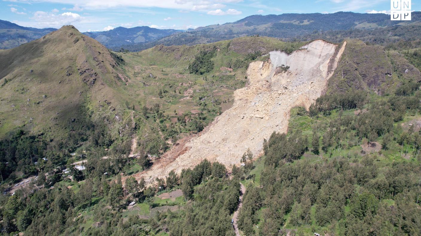 2024-06-07T042710Z_204049836_RC2HZ7ANNSSV_RTRMADP_3_PAPUA-LANDSLIDE.JPG