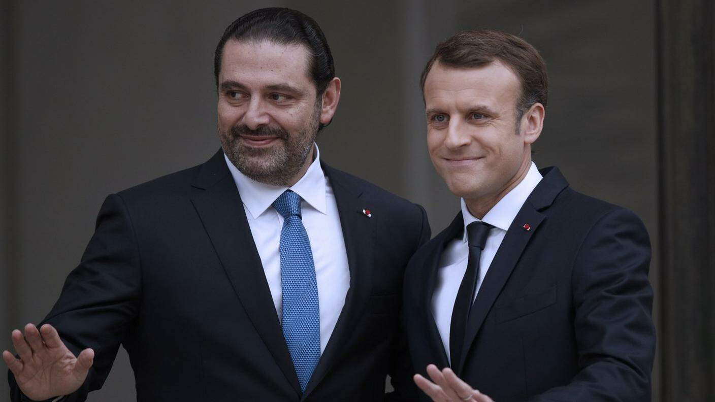 Con Macron, a destra, che ha offerto la sua mediazione 