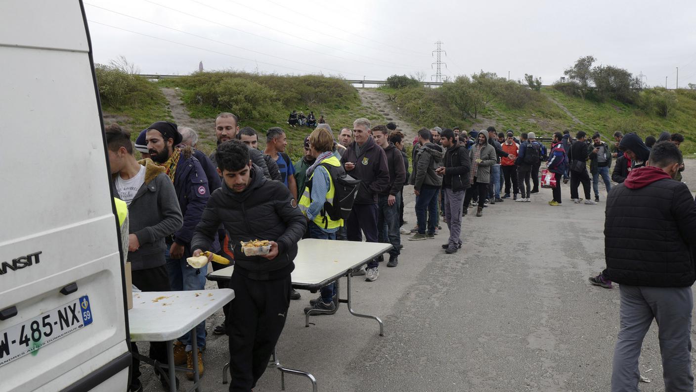 I migranti rimasti nella cittadina francese sono un migliaio