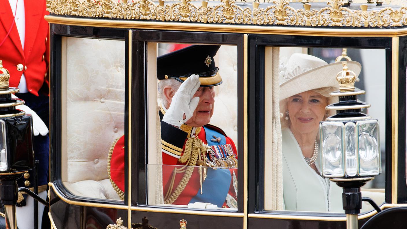 Carlo e Camilla in carrozza per i festeggiamenti