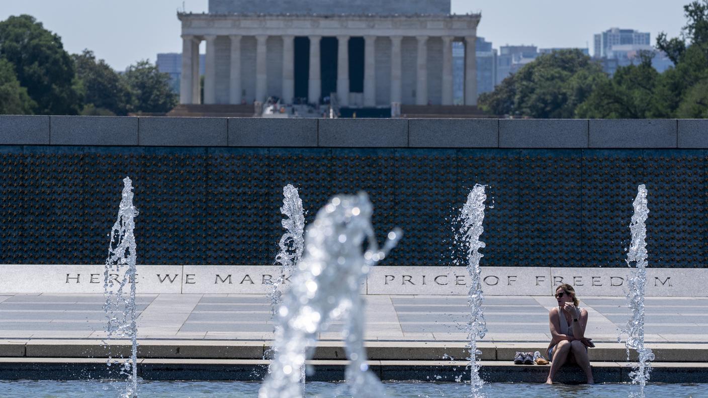 A Washington è mergenza calura, con temperature sopra i 35 gradi, e molti negozi chiusi per precauzione