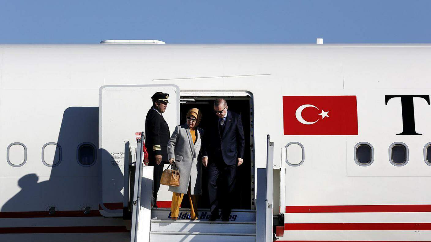 Erdogan e consorte in arrivo ad Atene