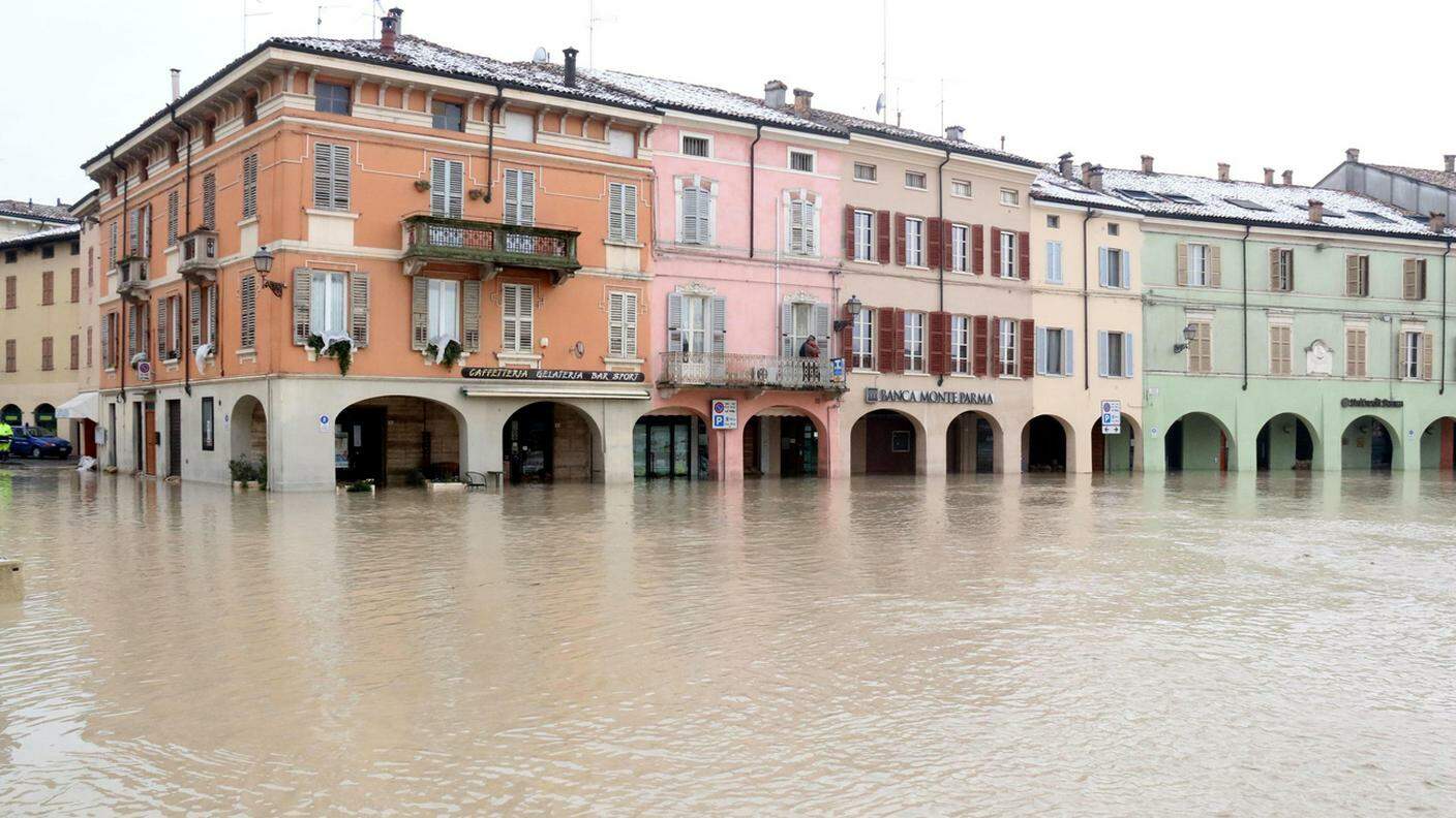 Le acque hanno parzialmente allagato anche il paese di Colorno (Parma)