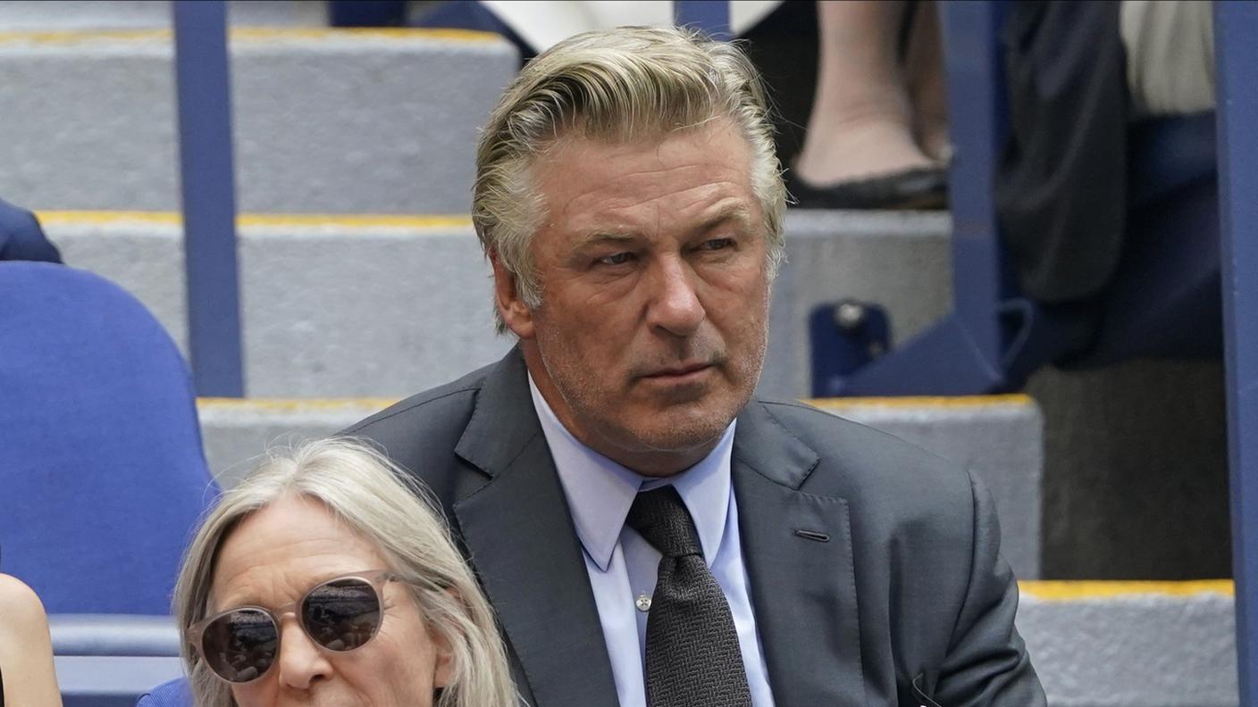 Archiviato per un vizio di forma il processo ad Alec Baldwin