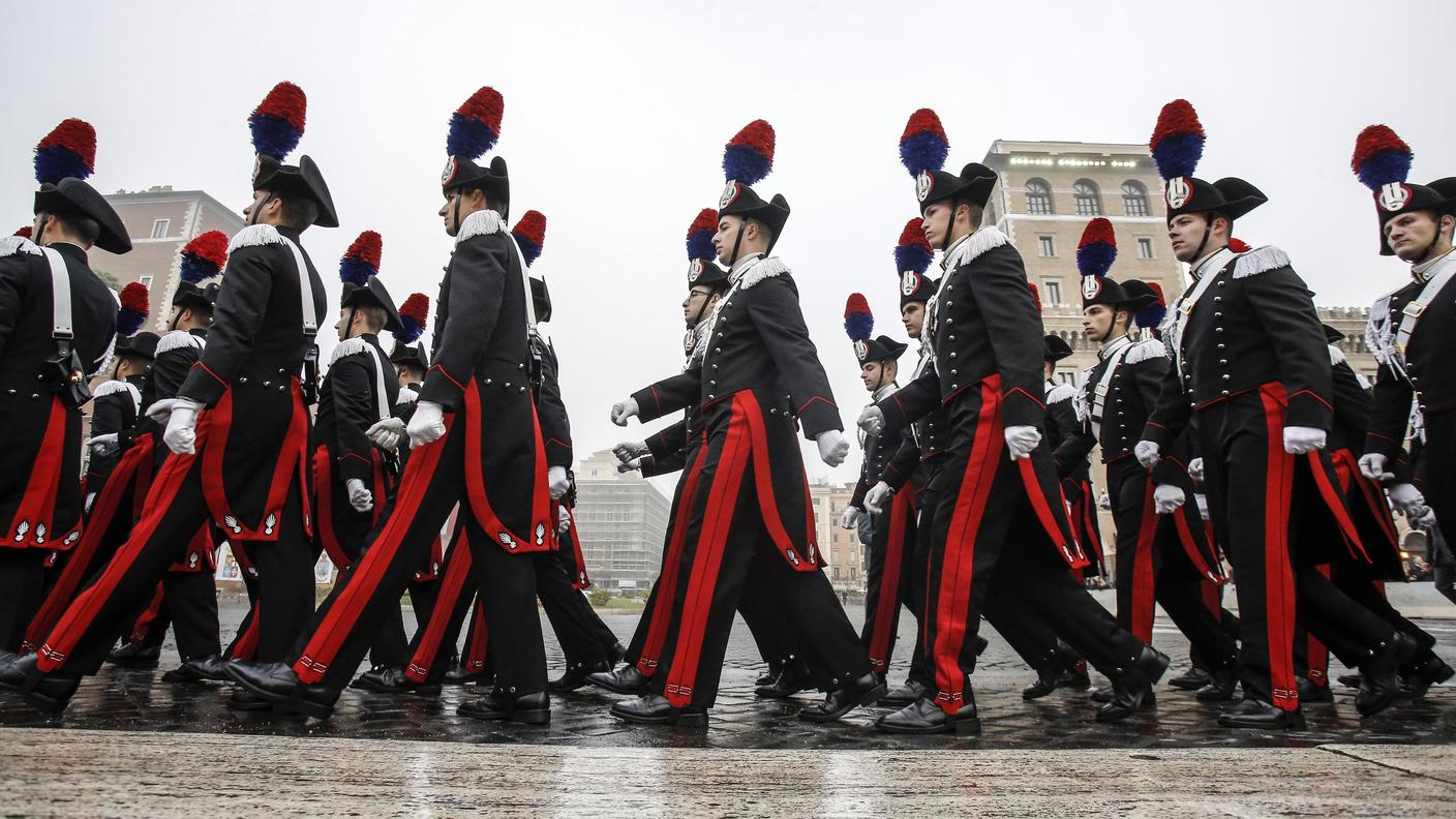 I militari italiani hanno deciso di dire basta alle leggendarie battute su di loro