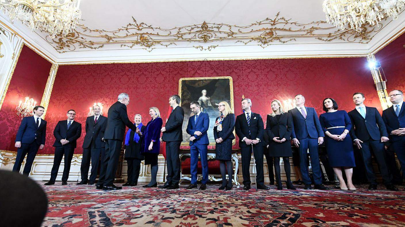 Sebastian Kurz, a sinistra nella foto, è il più giovane capo di Governo in Europa