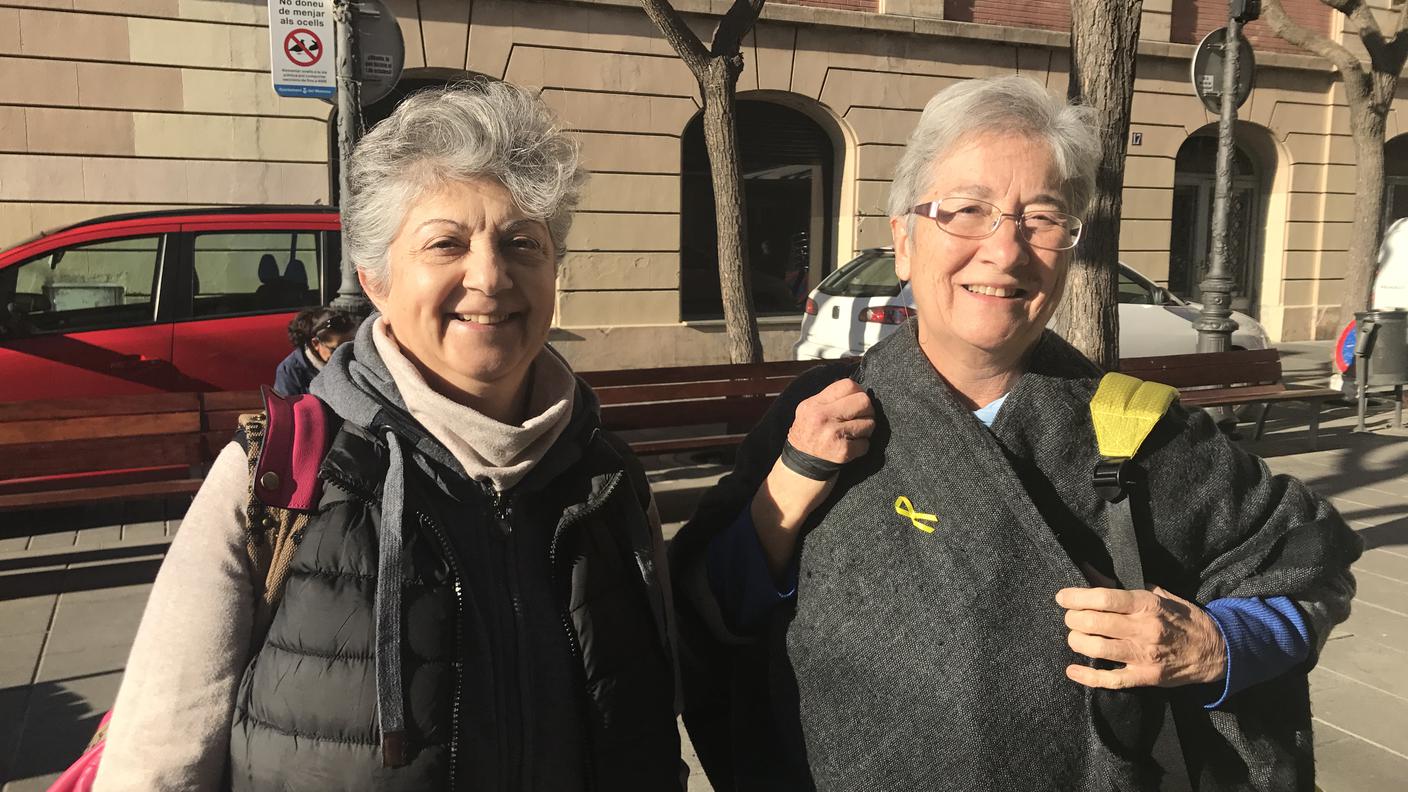 Le due amiche: una unionista, l'altra separatista
