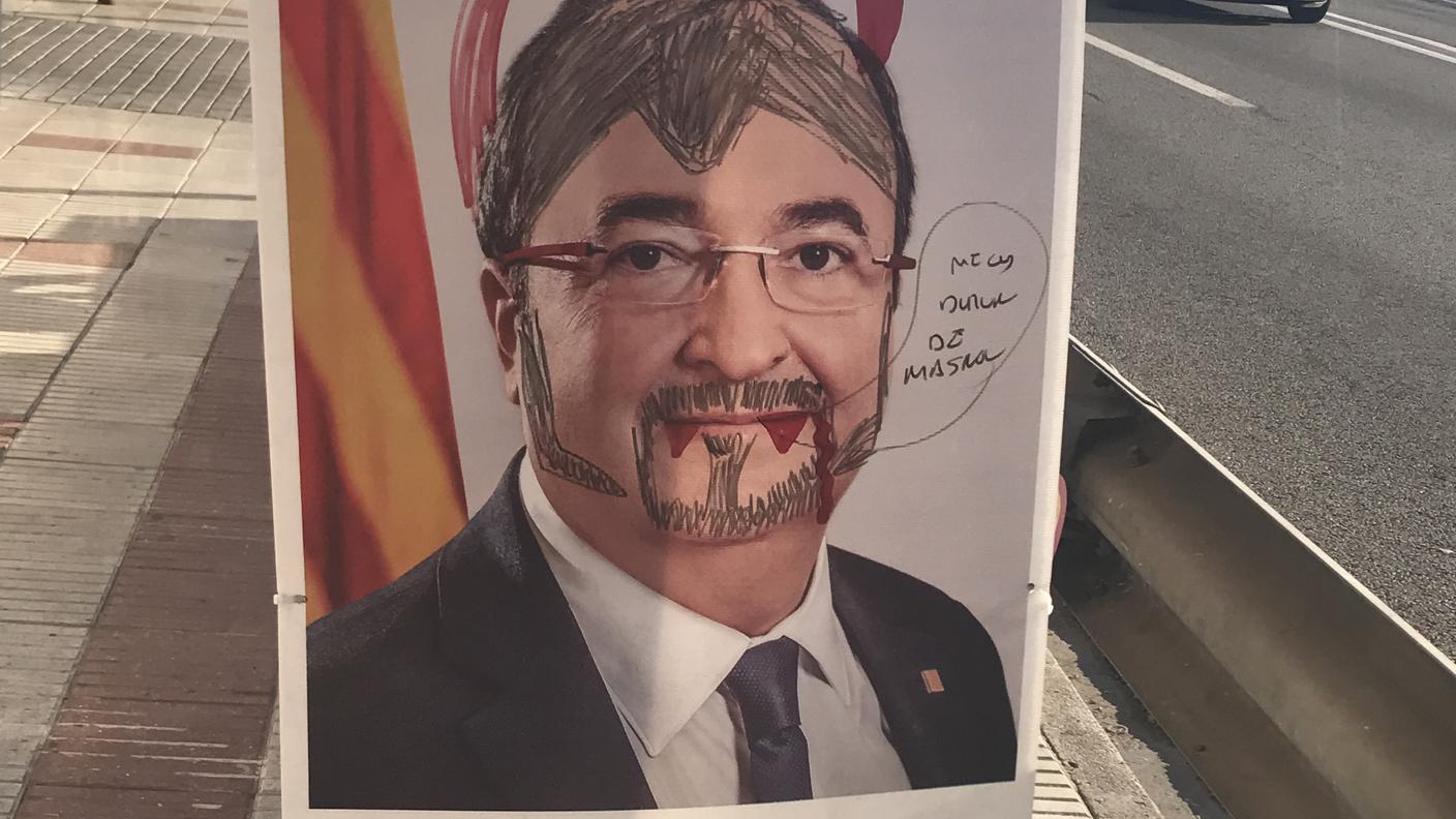 Un manifesto per strada