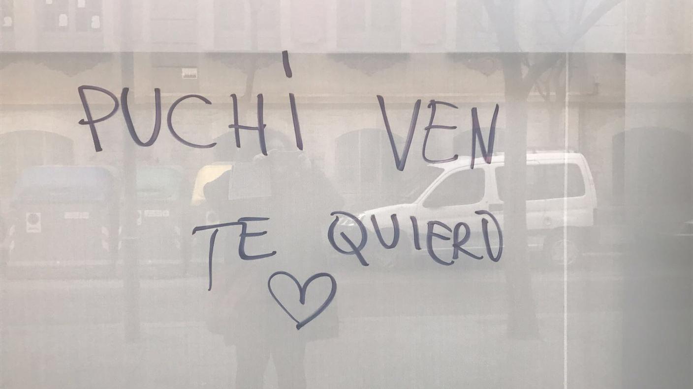 Messaggio d'amore per Puigdemont
