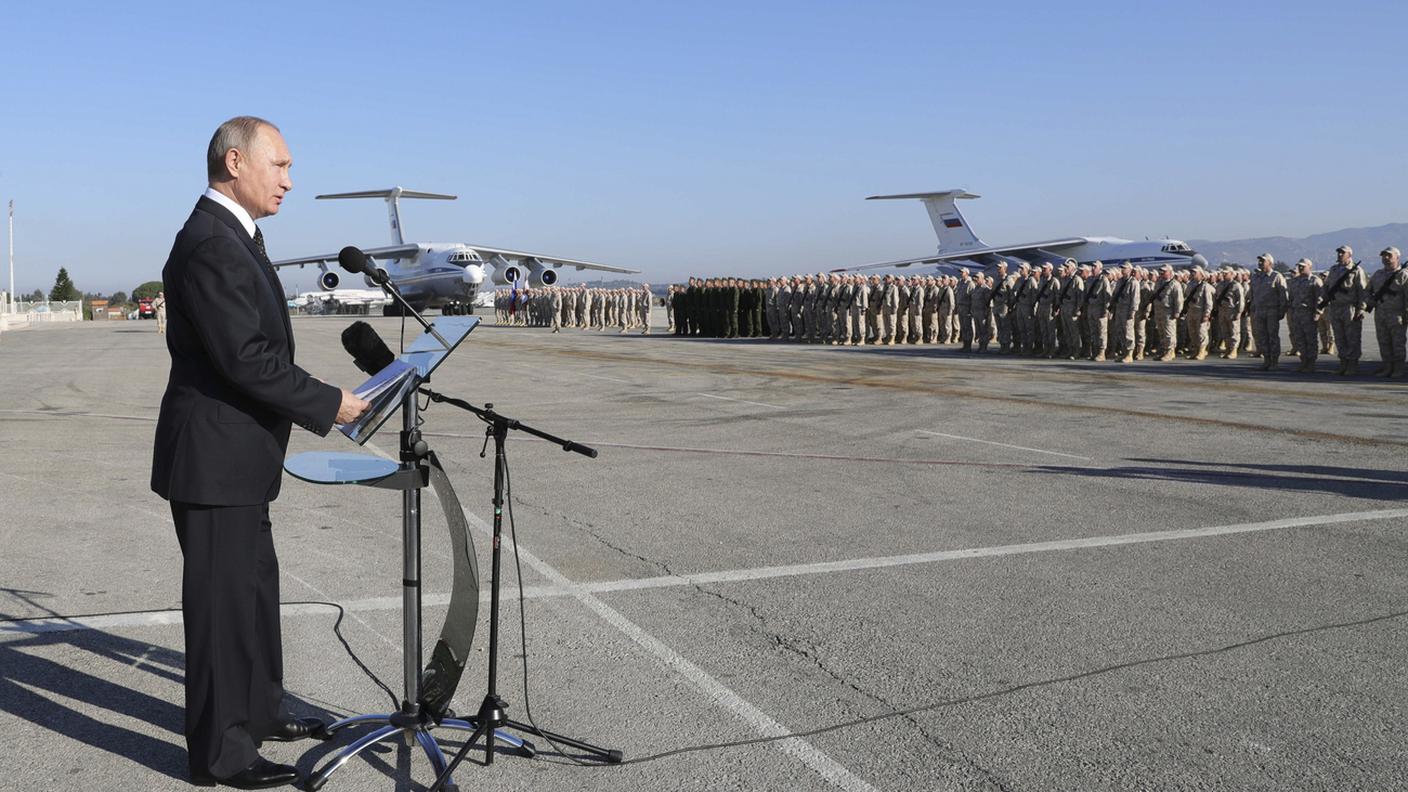 Vladimir Putin in visita l'11 dicembre in una delle basi russe in Siria