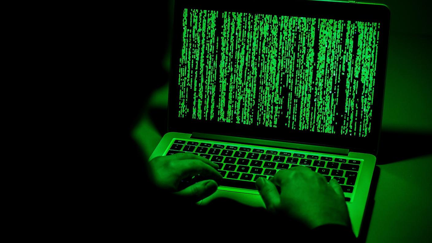 La rete di hacker si dice pronta a sferrare l'attacco al presidente Maduro.jpg