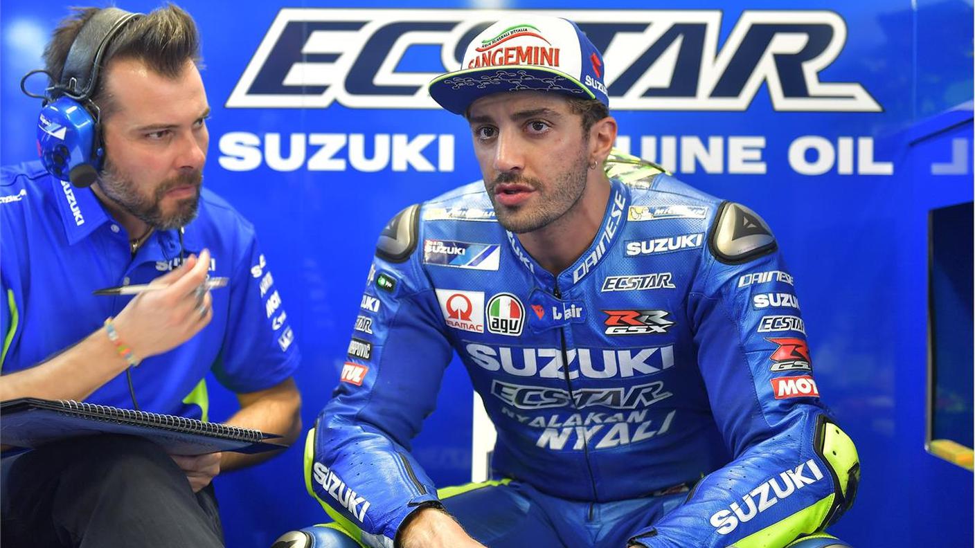 Fuori dalle piste la vita di Iannone e Belen è fatta d'amore e minestrine