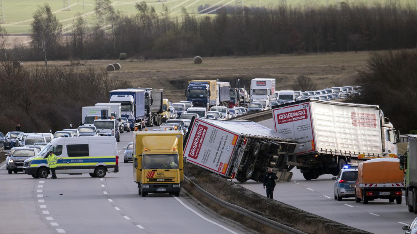 Incidente causato dal vento a Erfurt, nella Germania centrale