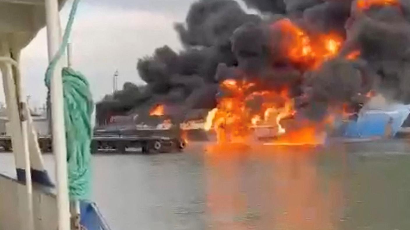 La nave in fiamme.JPG