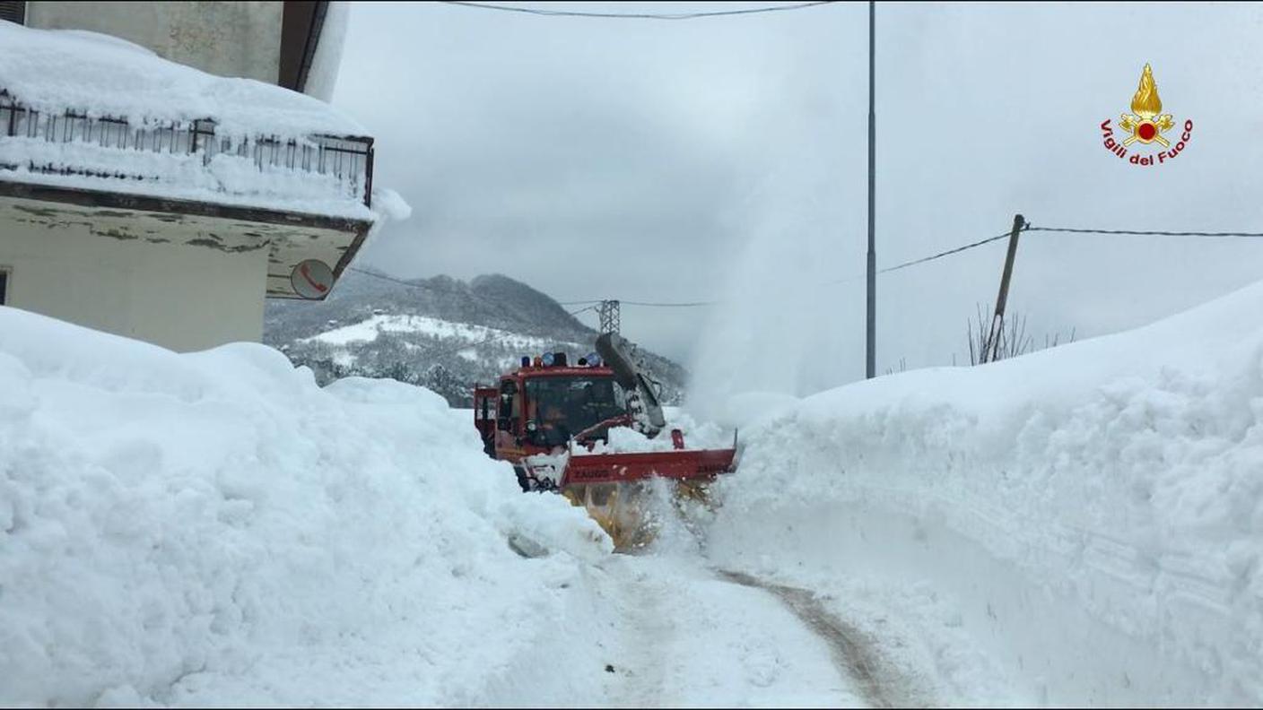 Evacuate intere frazioni nelle Marche