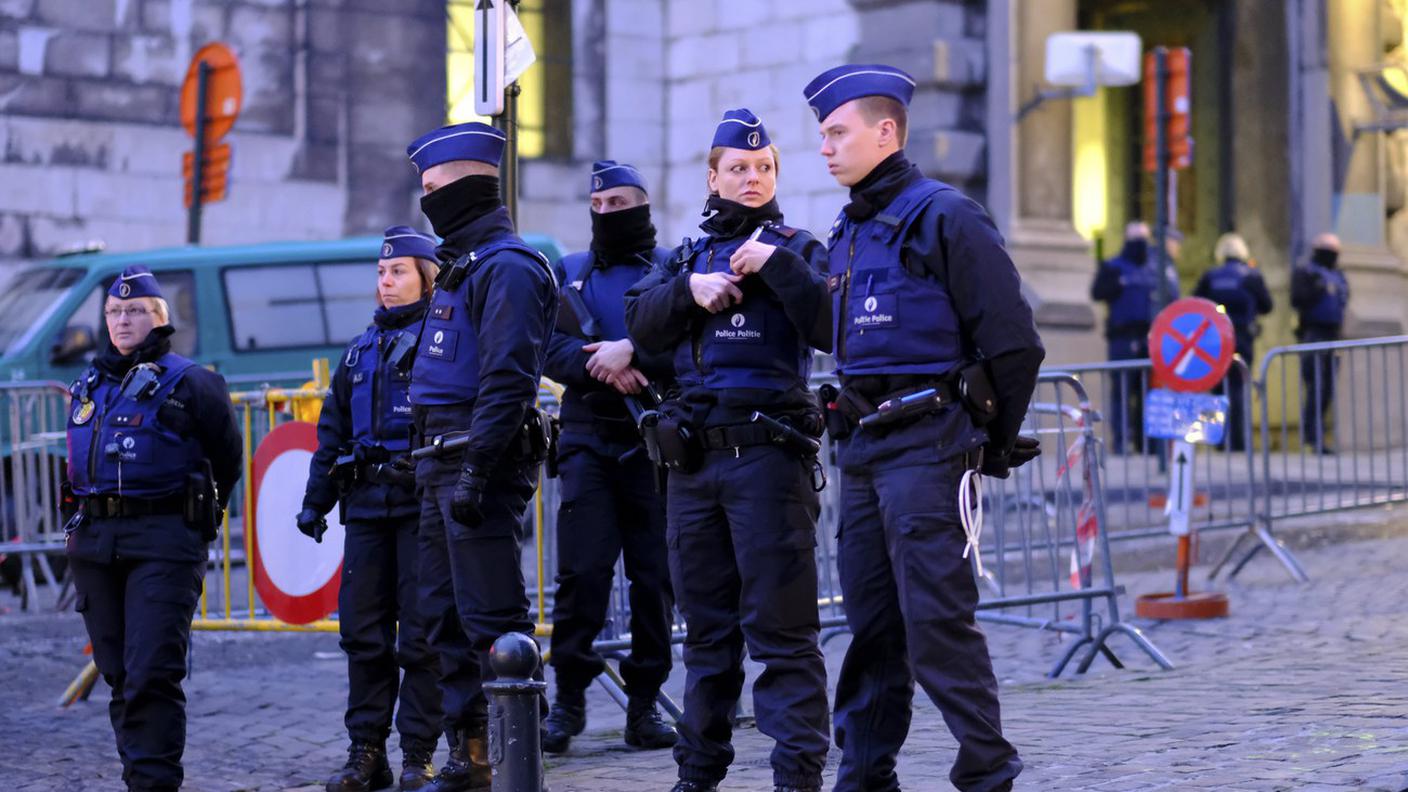 Polizia ad ogni angolo