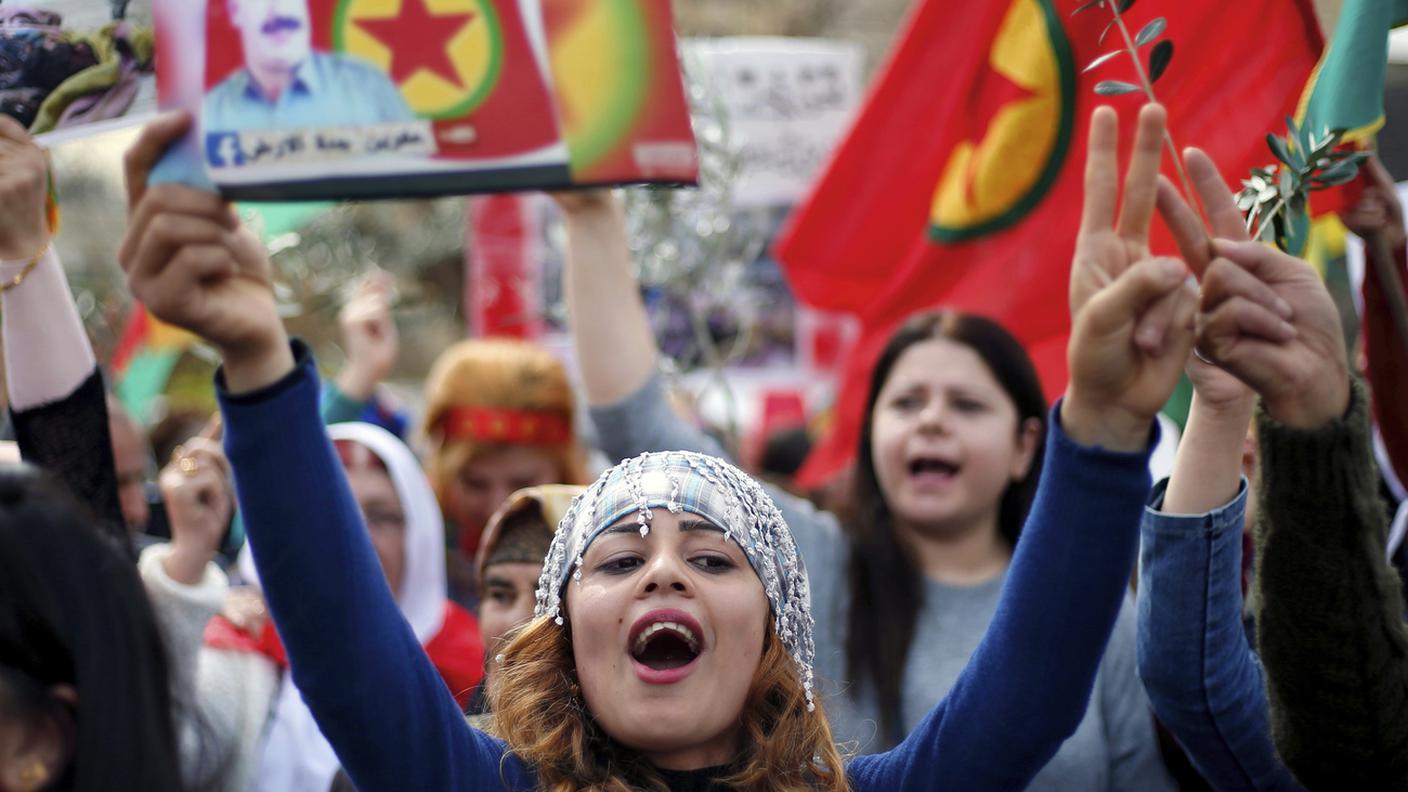 Beirut, Libano: protesta della comunità curda contro la campagna militare di Erdogan nella regione di Afrin
