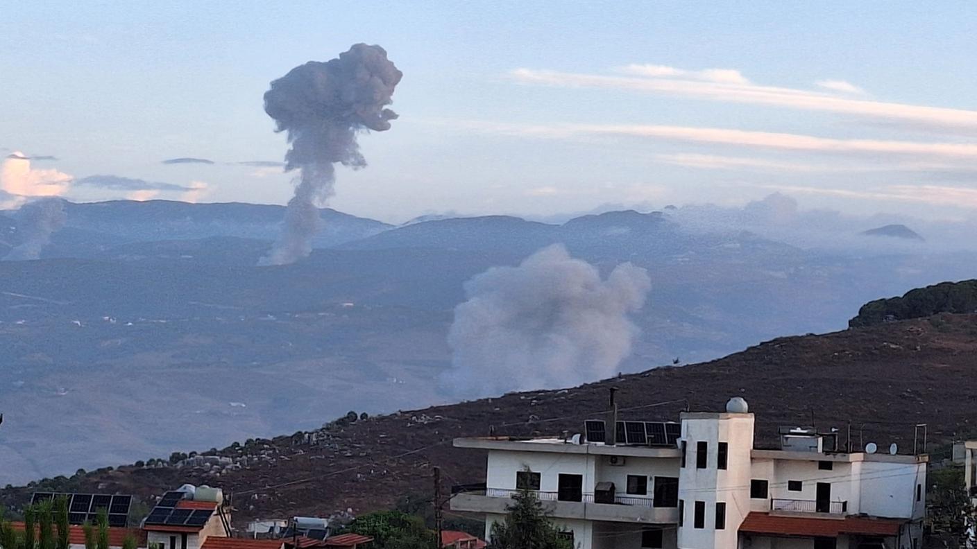 Attacchi aerei israeliani contro villaggi nel sud del Libano