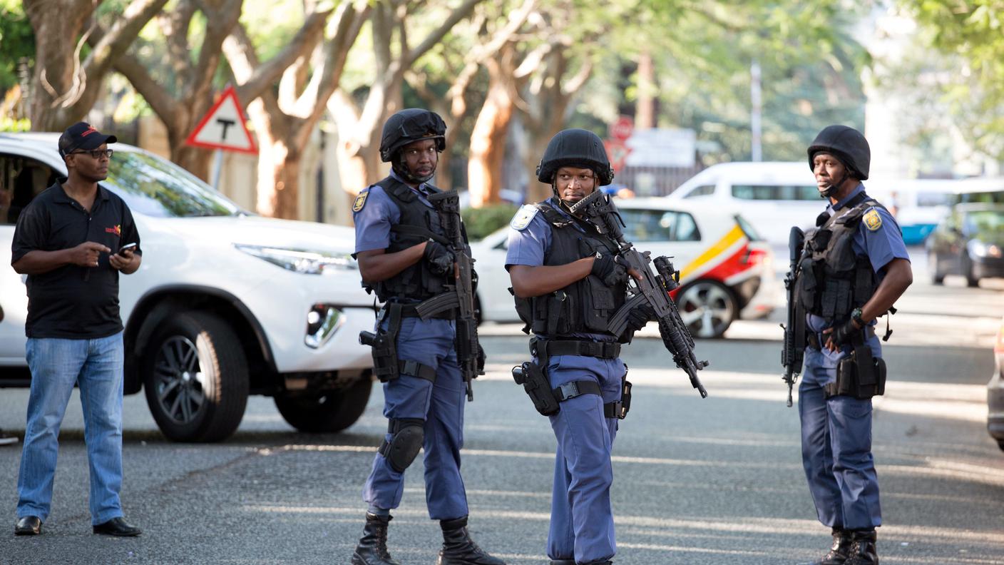 Chiuse le strade intorno alla casa della famiglia Gupta a Johannesburg