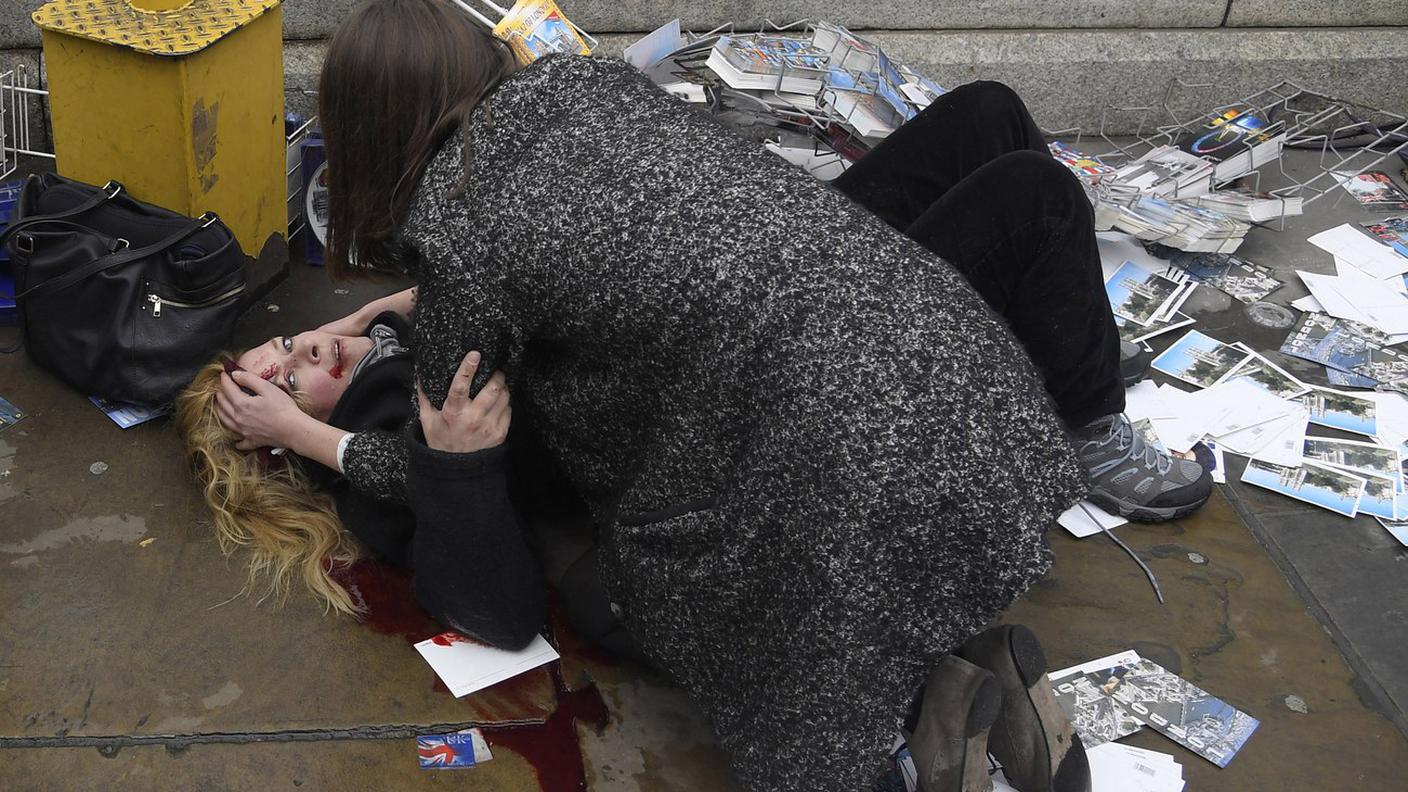 L’attentato sul ponte di Westminster a Londra, foto di Toby Melville (Reuters) 