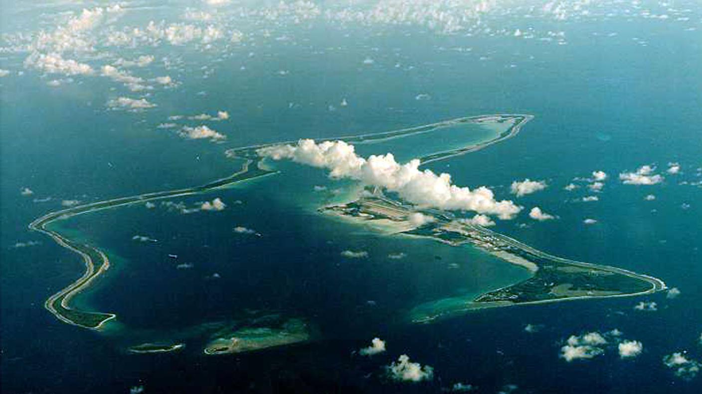 2002-11-02T120000Z_90342192_PBEAHUKOGAA_RTRMADP_3_DIEGO-GARCIA (2).JPG