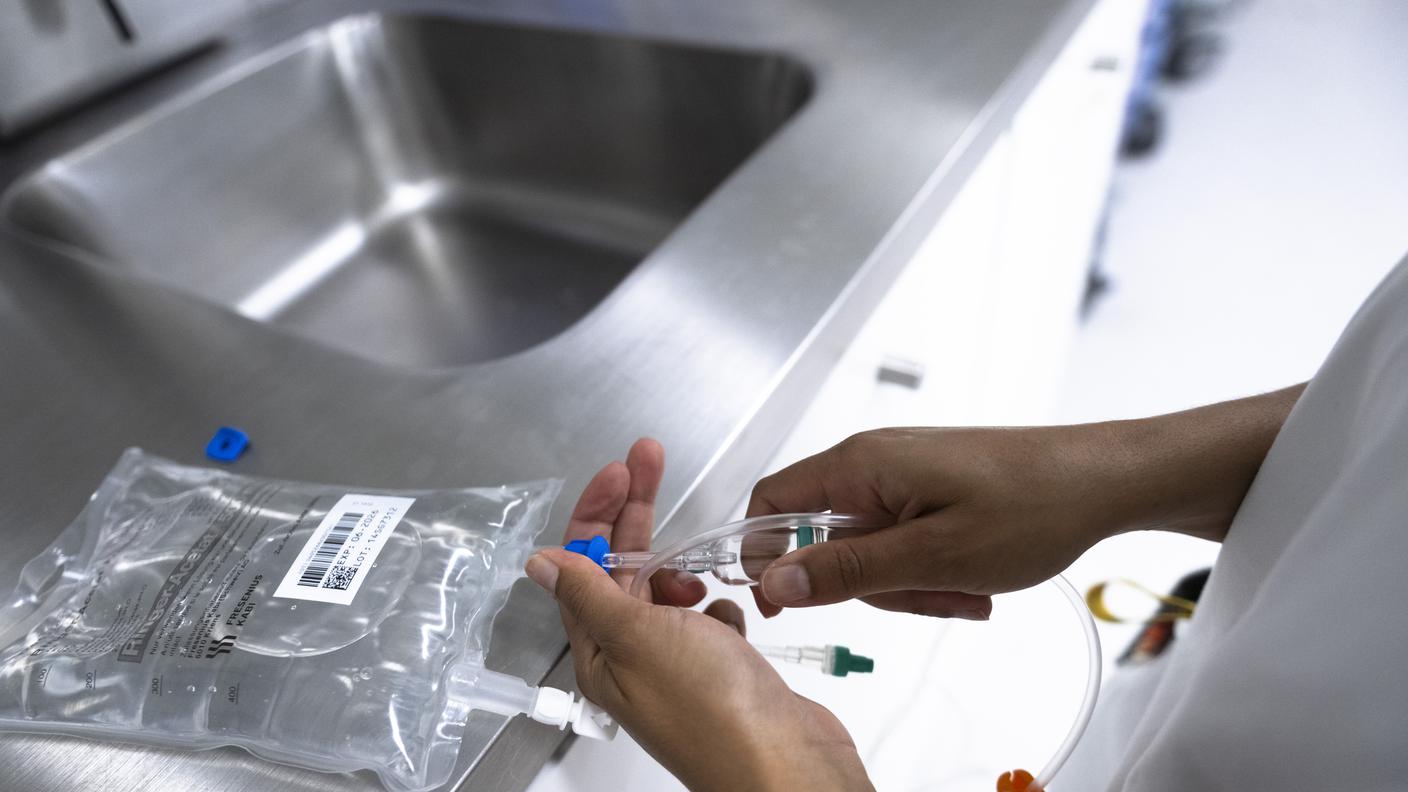 Il travaso di infermieri dagli ospedali delle province di confine ai cantoni a sud delle Alpi non conosce sosta