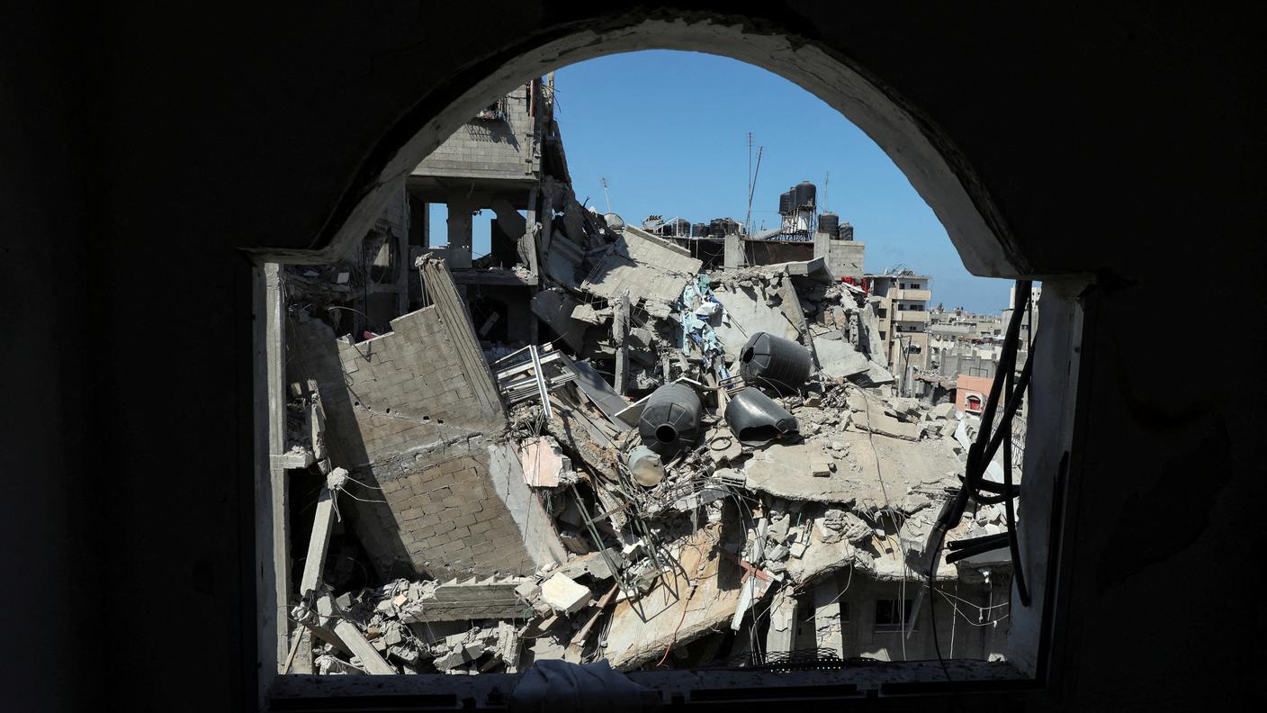 Rovine nel centro di Gaza