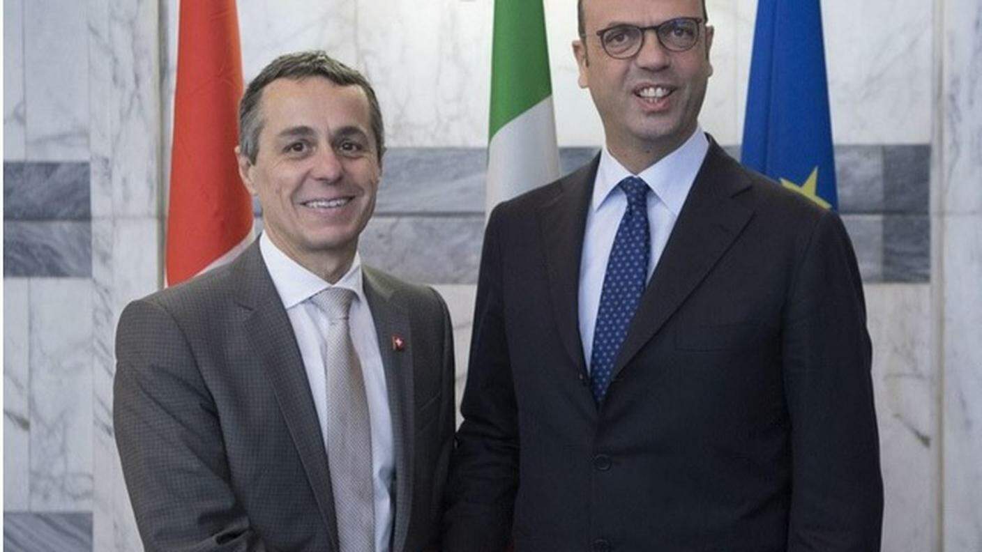 I ministri degli esteri Ignazio Cassis e Angelino Alfano lo scorso 21 novembre alla Farnesina