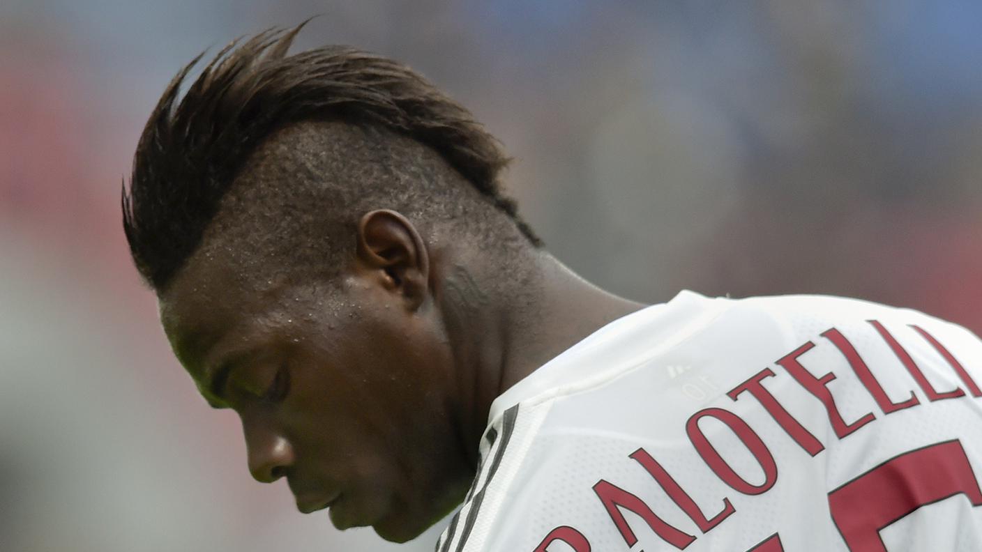 Il calciatore italiano Mario Balotelli quando indossava la maglia del Milan