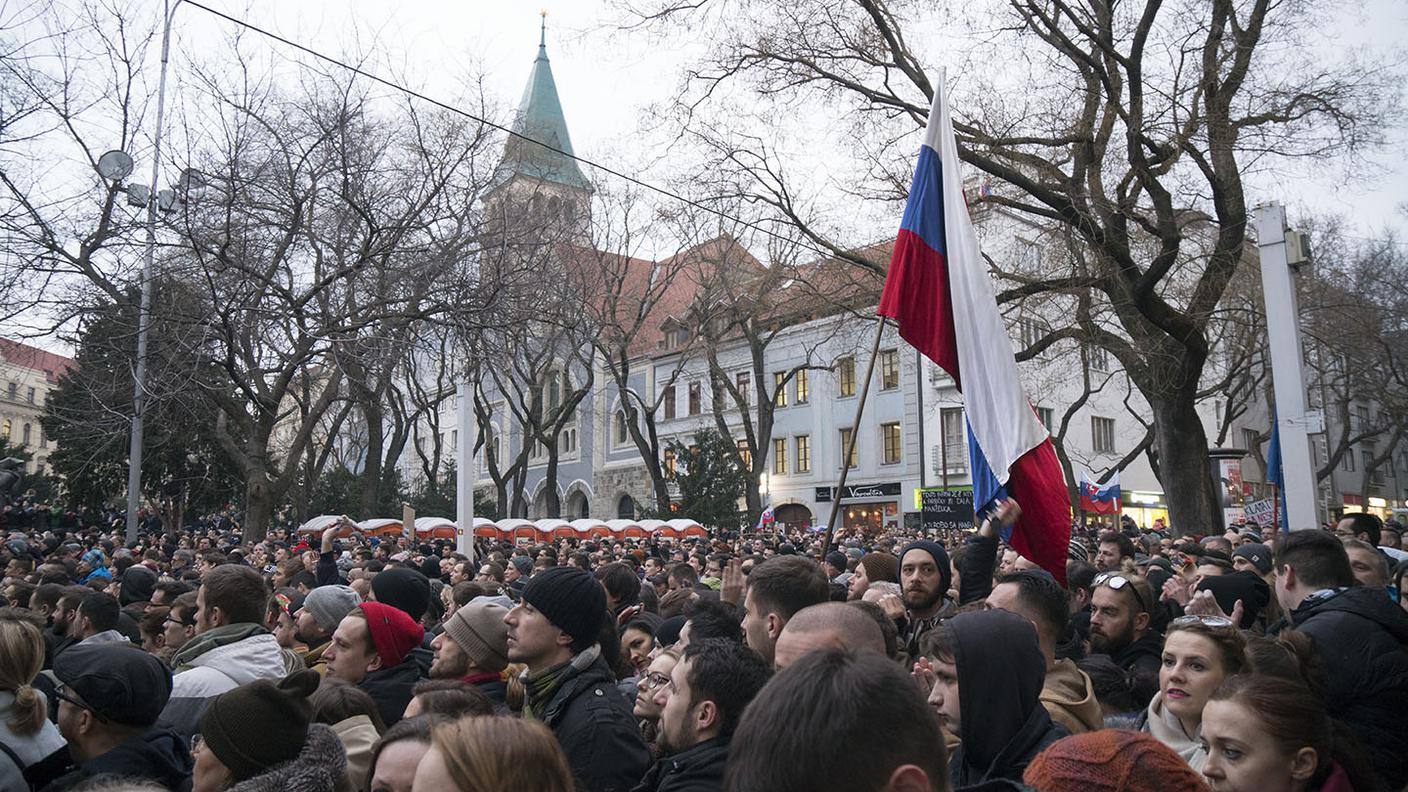 Diecimila persone in piazza a Bratislava