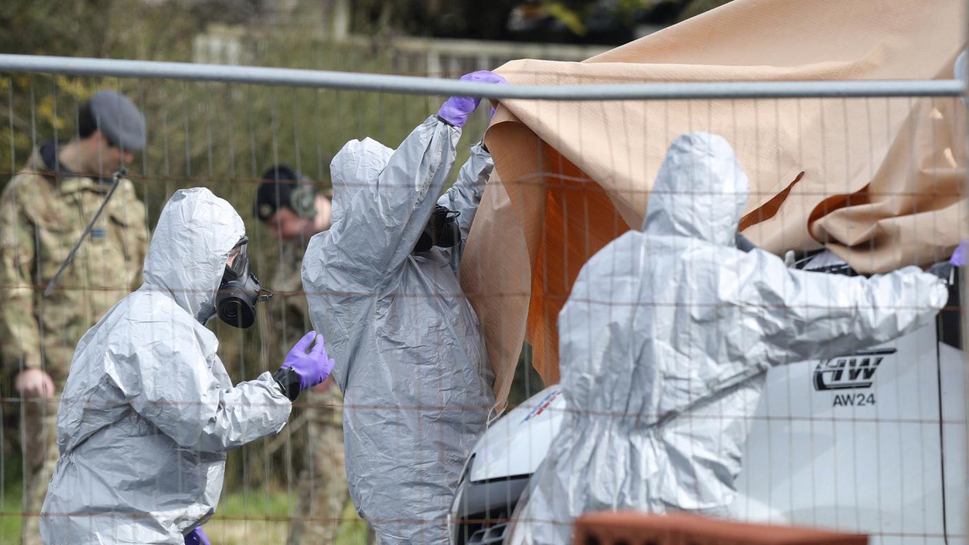 L'intelligence britannica ritiene che per avvelenare Skripal e la figlia sia stato usato un gas