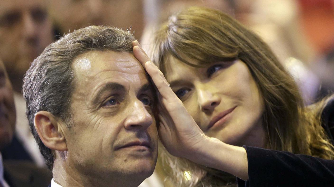 Nicolas Sarkozy insieme alla moglie, l'ex modella italiana Carla Bruni