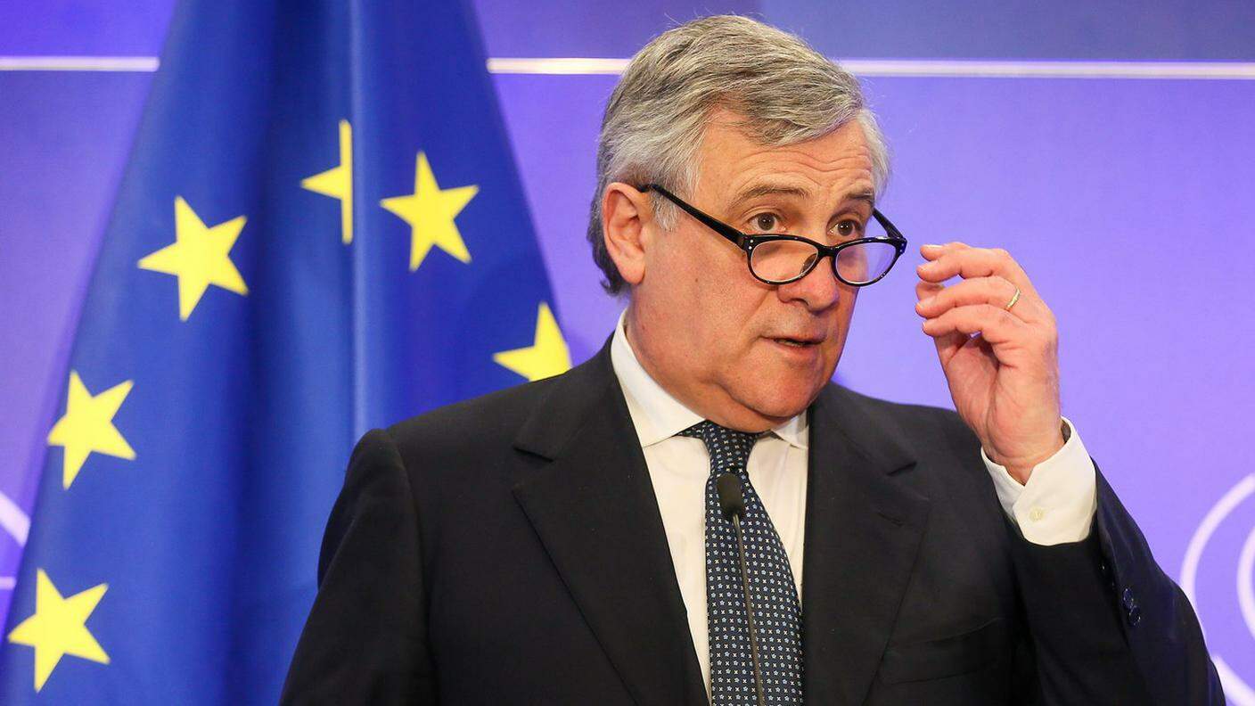 Il presidente del Parlamento europeo Antonio Tajani esige spiegazioni