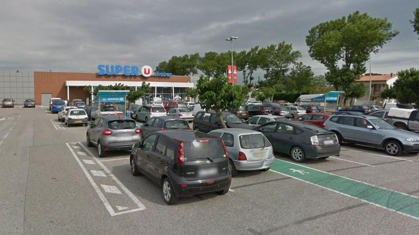 Il supermercato preso di mira dall'assalitore