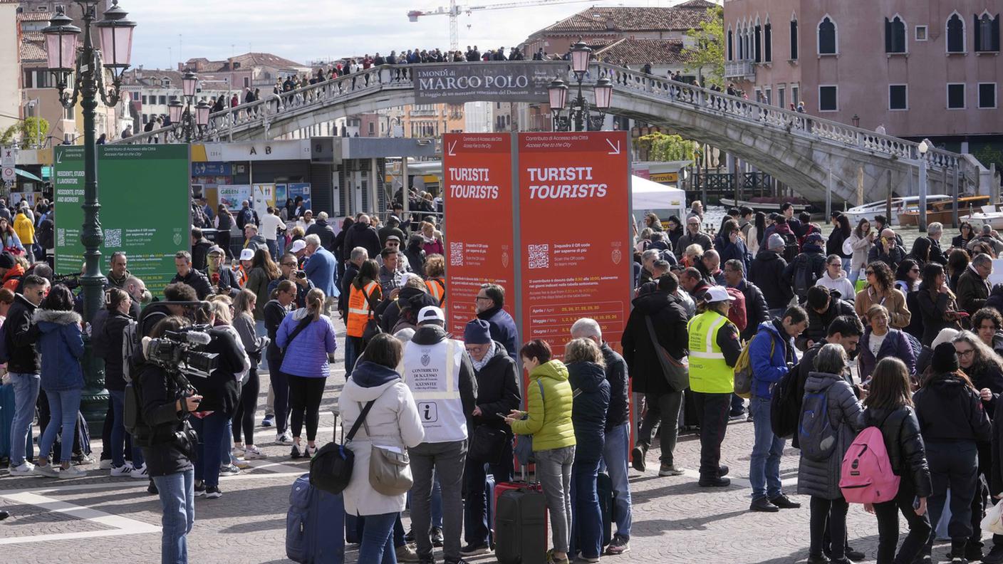 Il biglietto per visitare Venezia costerà fino a 10 euro nel 2025
