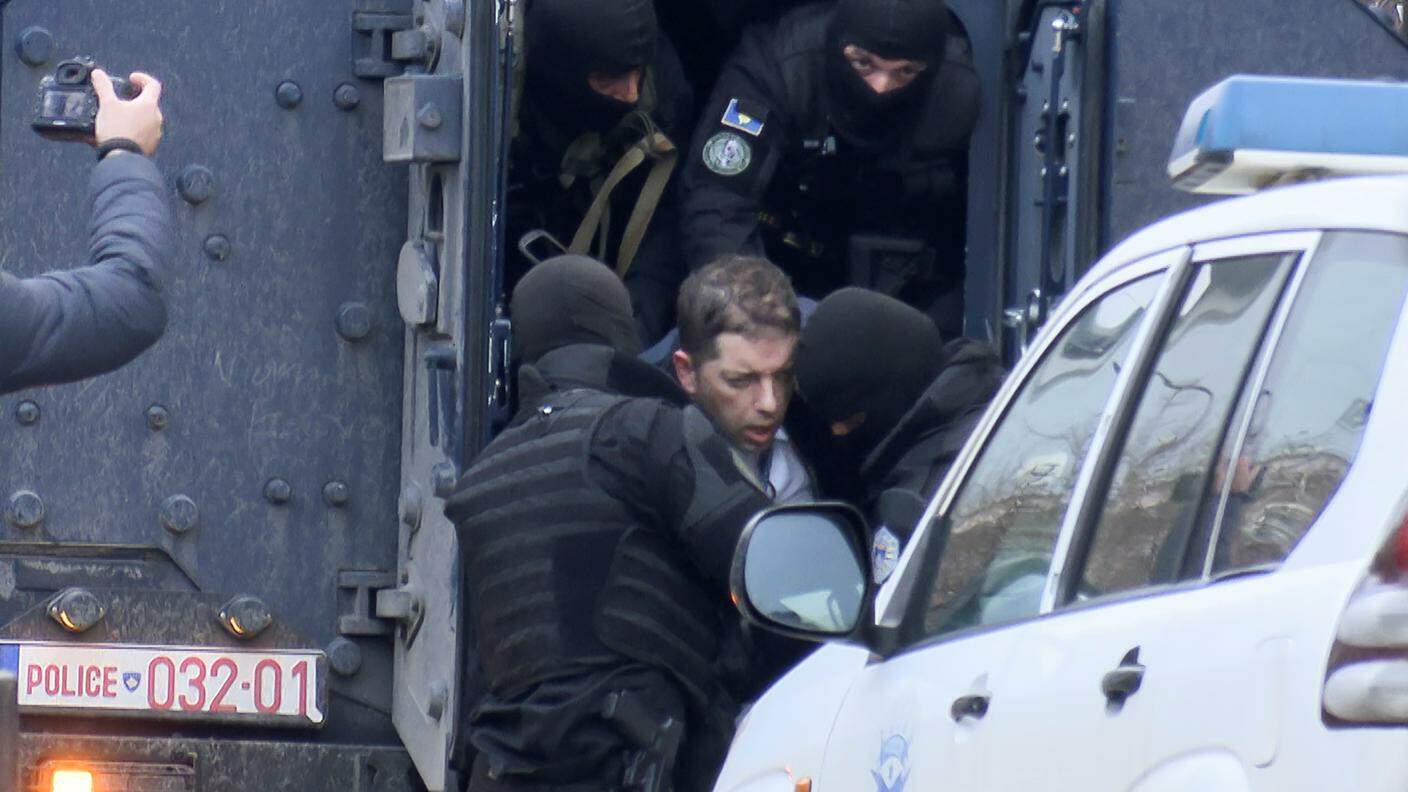 Marko Djuric dopo il suo arresto da parte di poliziotti kosovari lunedì