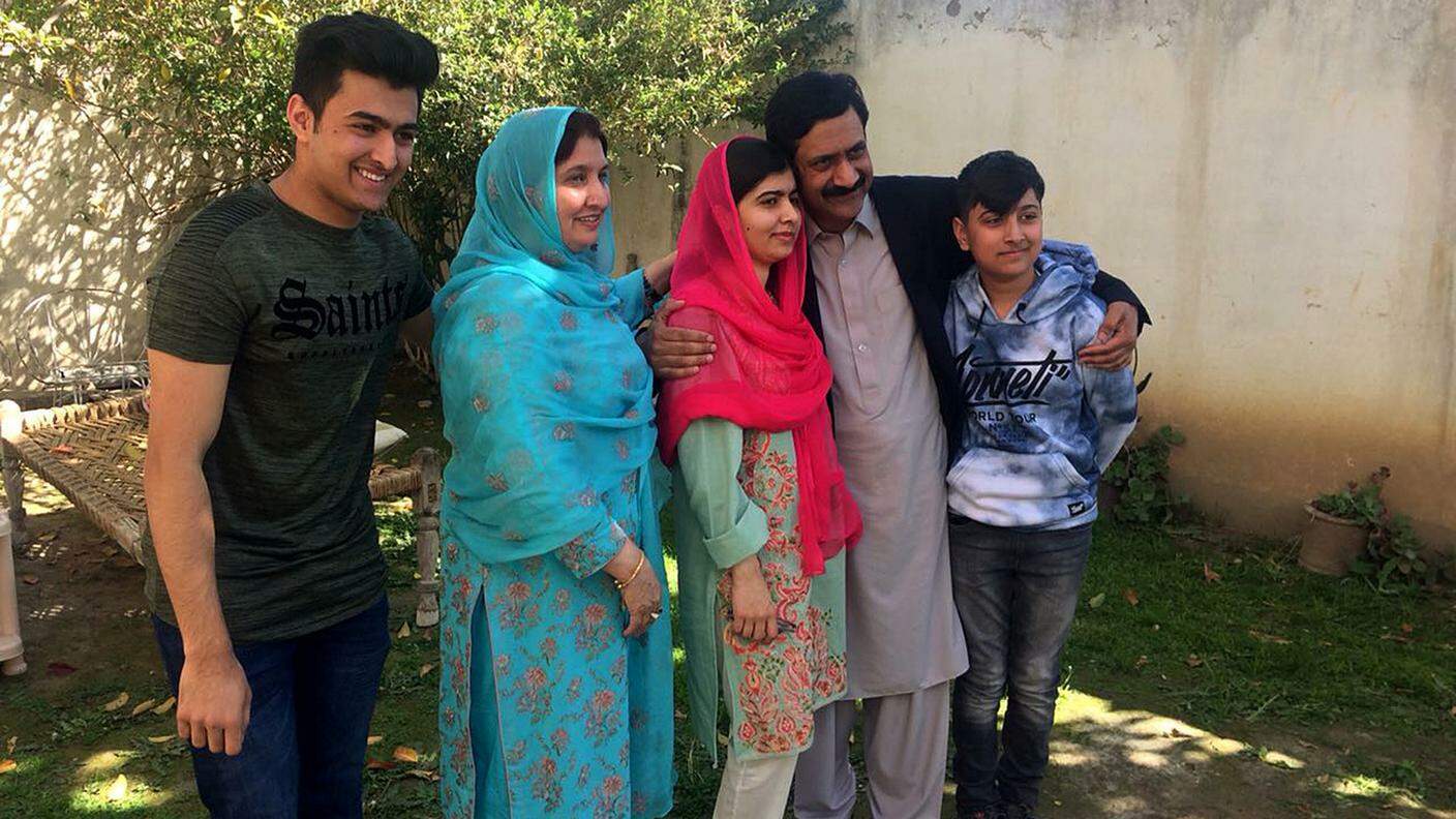 La famiglia Yousafzai ha visitato anche la casa a Mingora