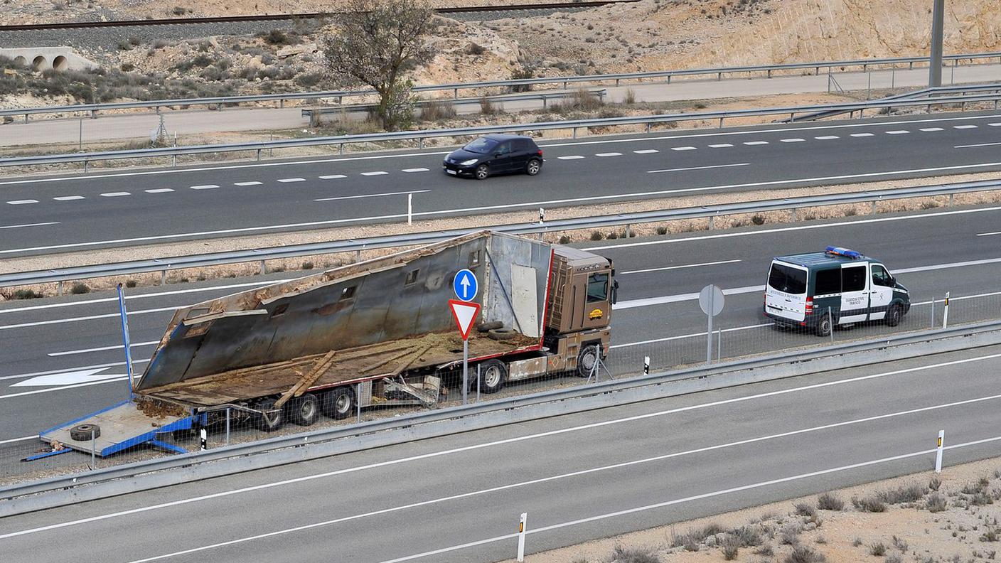 Il camion dopo l'incidente