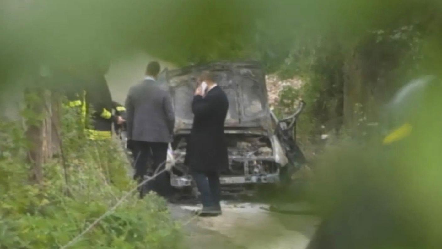 Carabinieri e inquirenti sul luogo del delitto