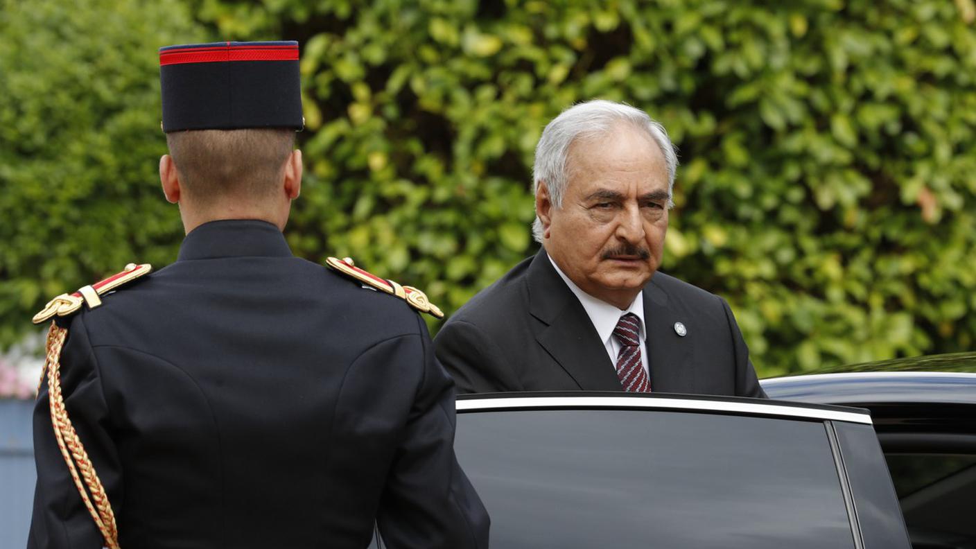 Il generale libico Khalifa Haftar, fotografato a Parigi nel luglio 2017