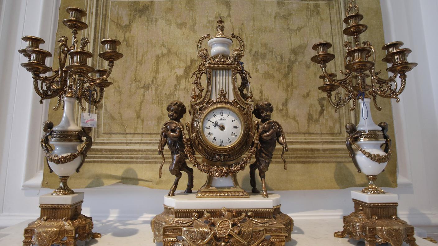 Orologio e candelabri