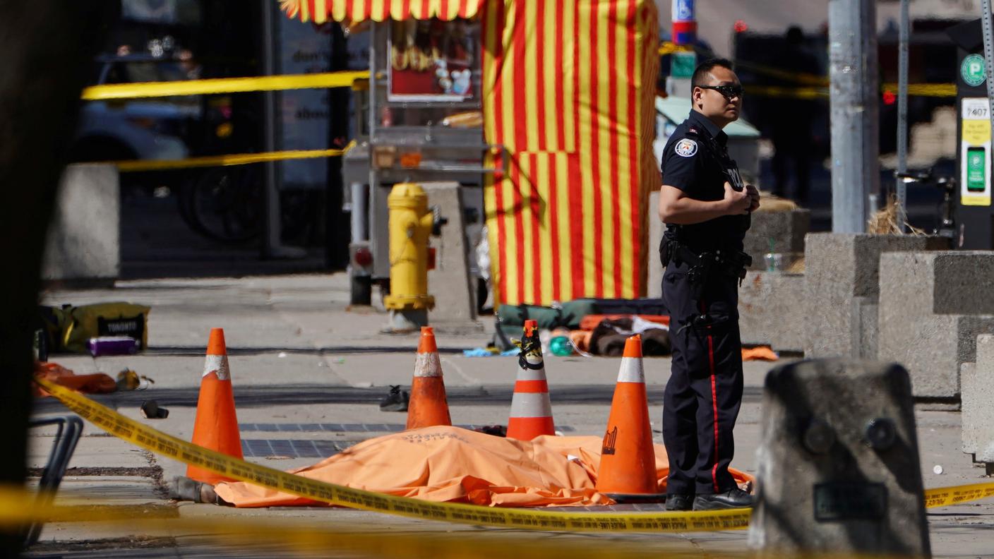 All'incrocio fra Yonge e Finch, a nord del centro di Toronto