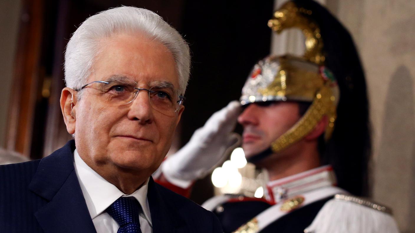 Sergio Mattarella esige risultati concreti dall'incarico affidato al grillino Roberto Fico