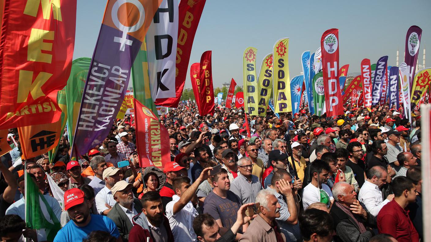 Manifestazione a Istanbul in Turchia, dove ci sono stati 84 arresti